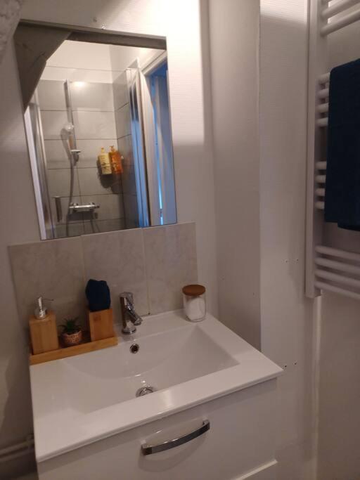 Le Citadin Aeroport Beauvais Parisアパートメント エクステリア 写真