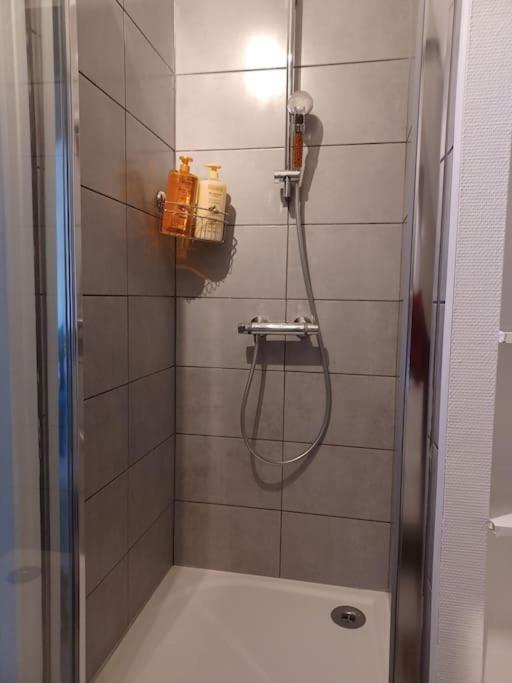 Le Citadin Aeroport Beauvais Parisアパートメント エクステリア 写真